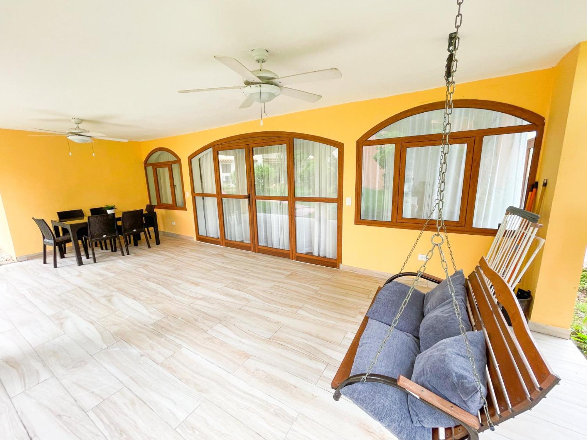 Resort Condo-hotel With & Private Wifi Bbq Club &