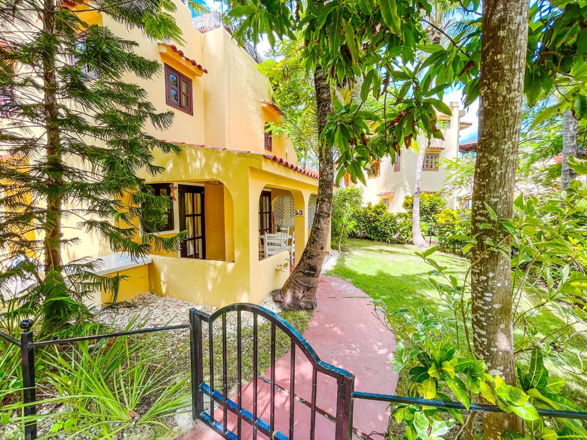 Resort Condo-hotel With & Private Wifi Bbq Club & Punta Cana
