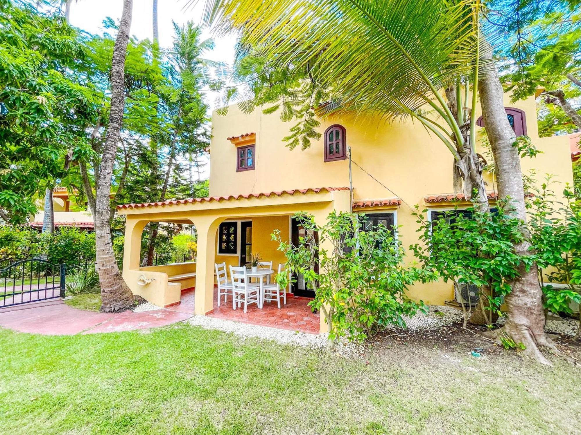Condo-hotel With & Private Wifi Bbq Club &